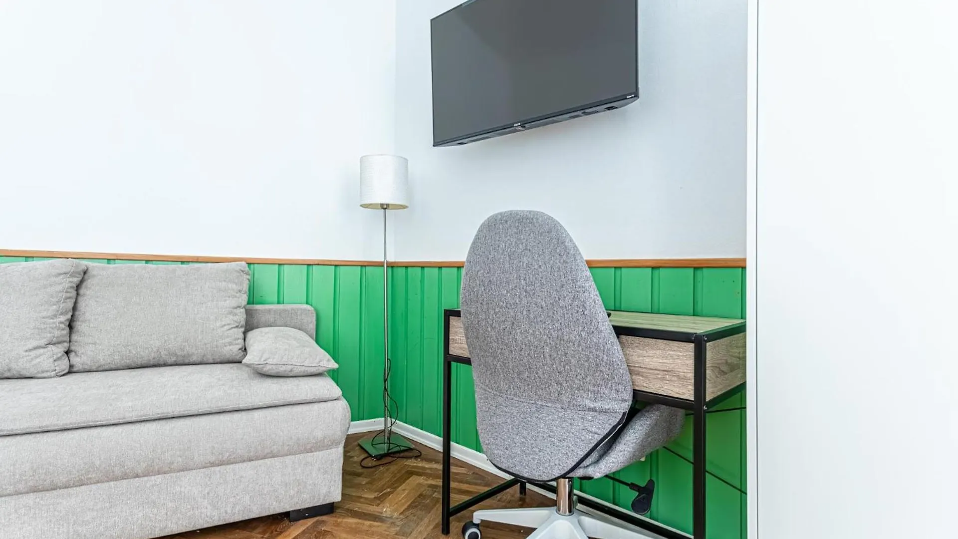 Convenient 3-Br Shared Apt, 15 Min To Landstrasse Hub Vienna 0*,