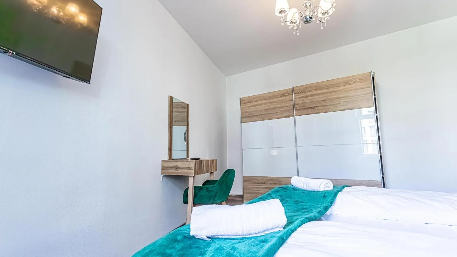 Convenient 3-Br Shared Apt, 15 Min To Landstrasse Hub Vienna