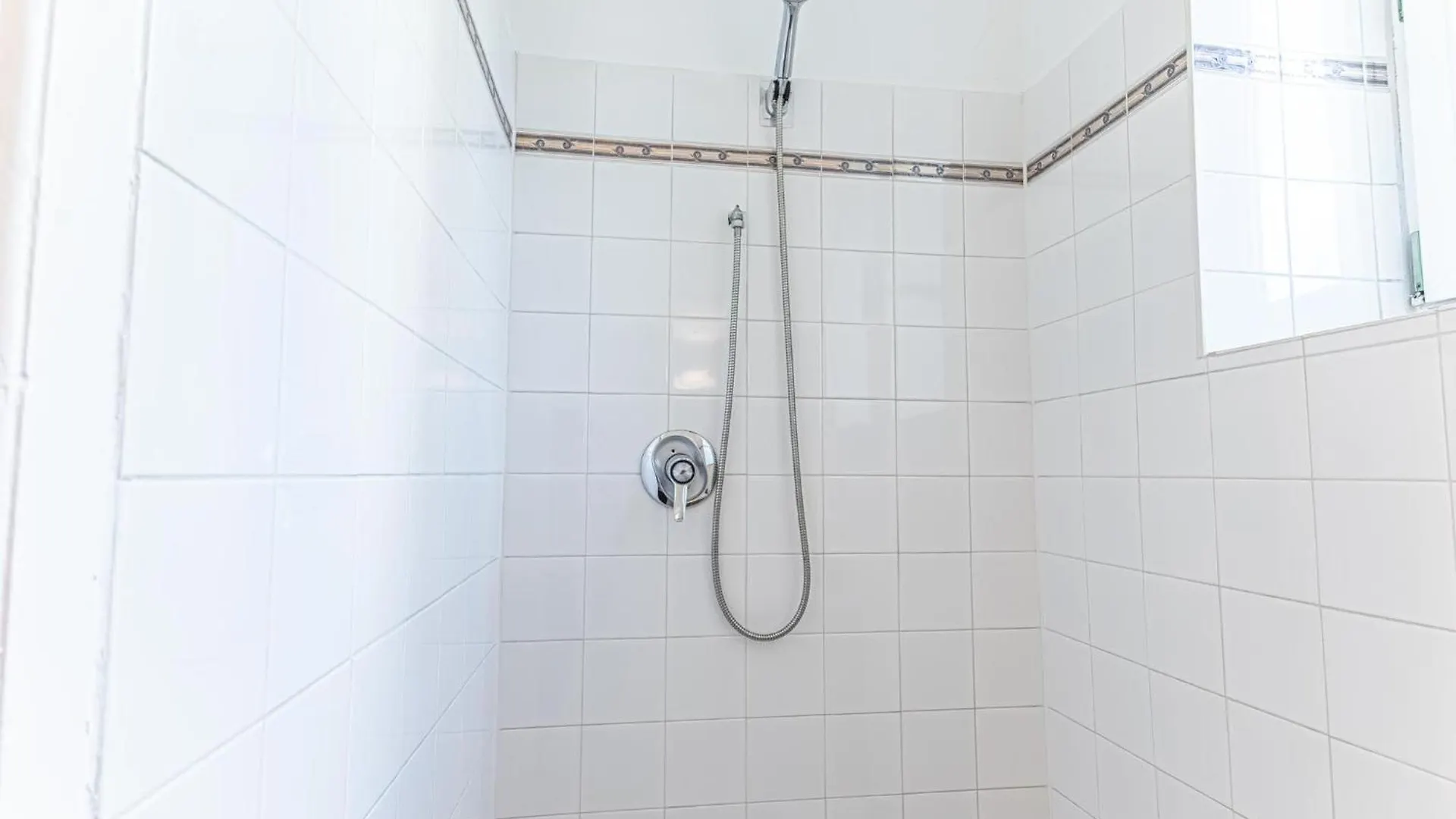 Apartment Convenient 3-Br Shared Apt, 15 Min To Landstrasse Hub Vienna Austria