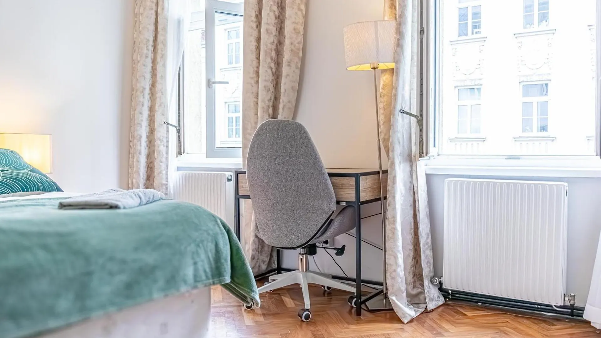 Apartament Convenient 3-Br Shared Apt, 15 Min To Landstrasse Hub Wiedeń